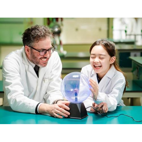 Giáo dục phổ thông phát triển tư duy bậc cao và năng lực đặc thù